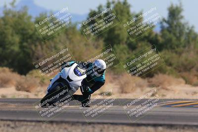 media/Nov-06-2022-SoCal Trackdays (Sun) [[208d2ccc26]]/Turn 7 Set 2 (1050am)/